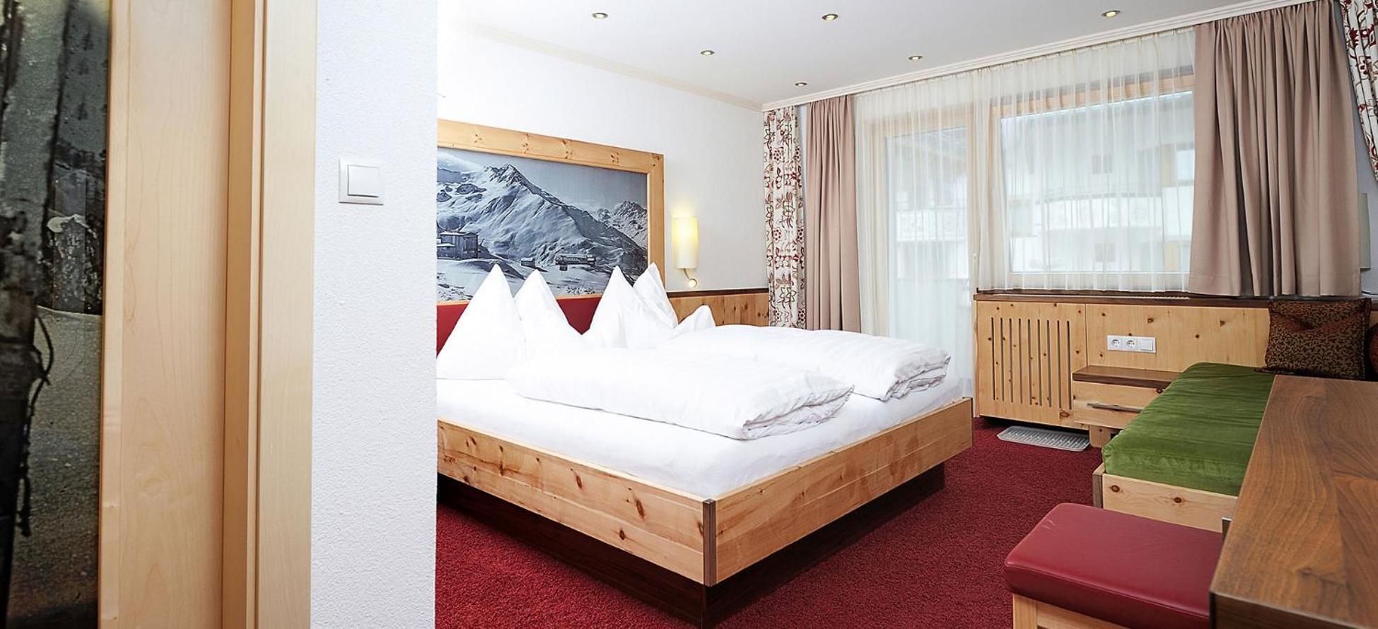 Kristall Hotel
